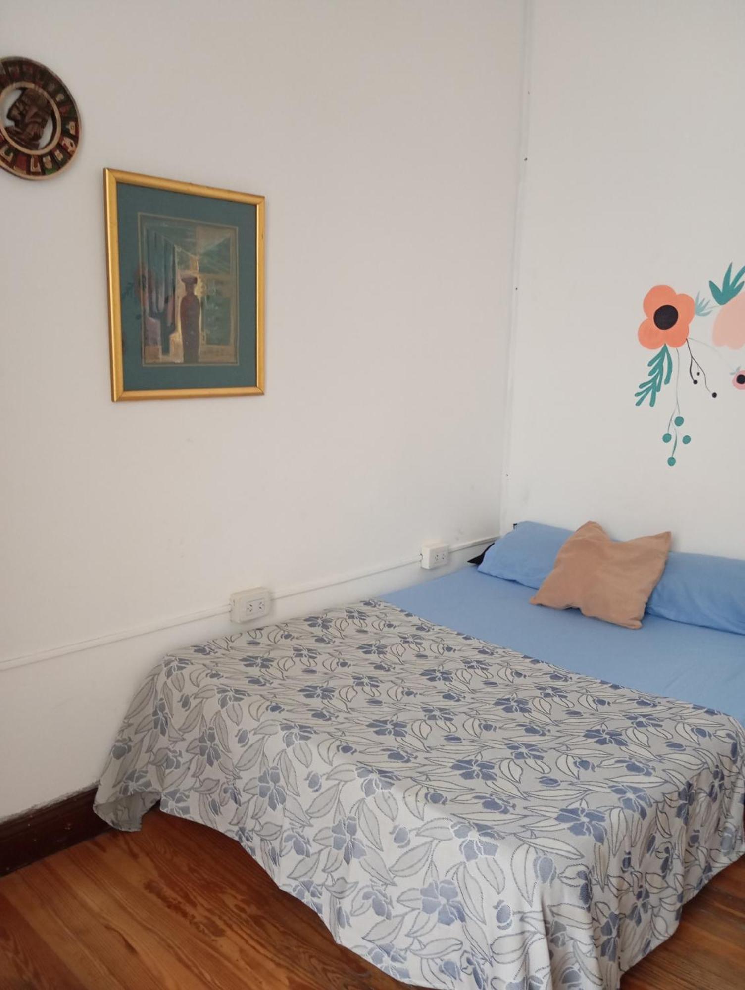 La Casa De Flores Pensión